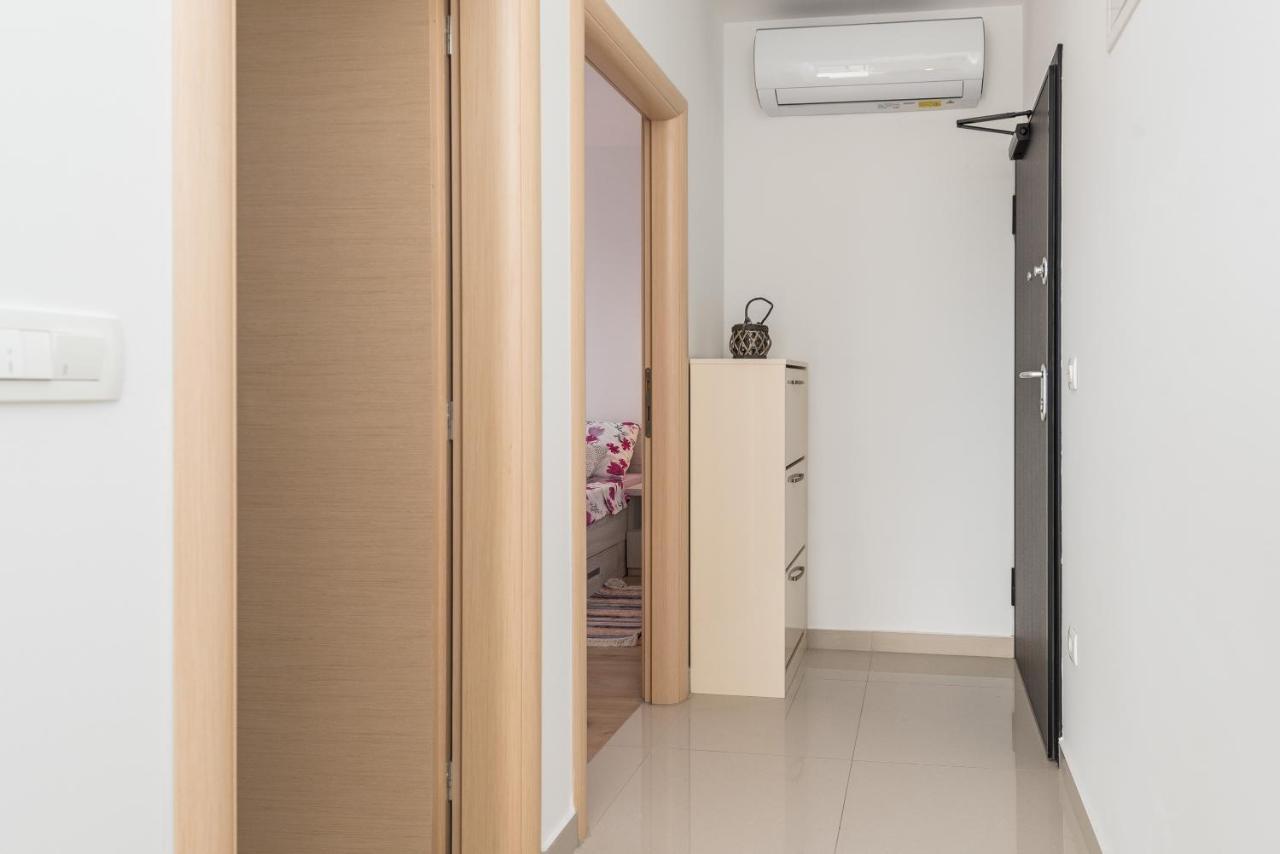 Zoran Brand New Modern Apartments Mandre Exterior photo