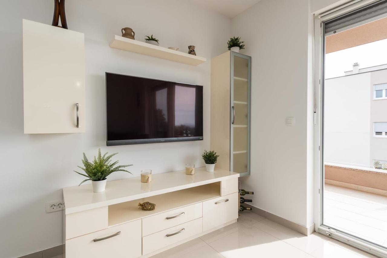 Zoran Brand New Modern Apartments Mandre Exterior photo