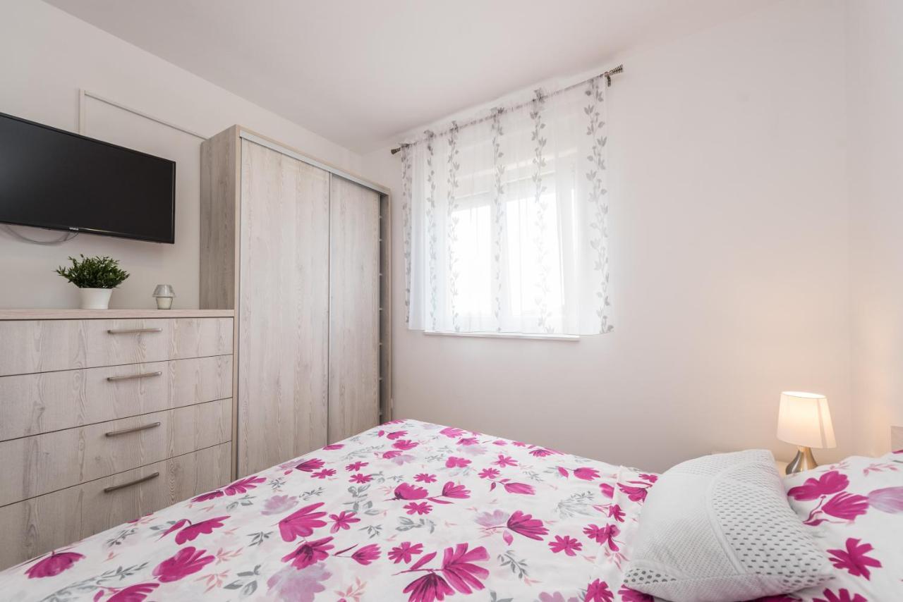Zoran Brand New Modern Apartments Mandre Exterior photo
